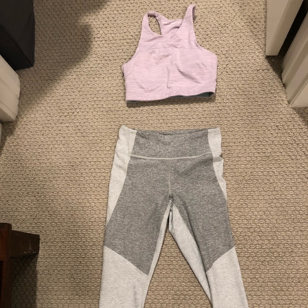 Outdoor voices set Light purple top &grey leggings